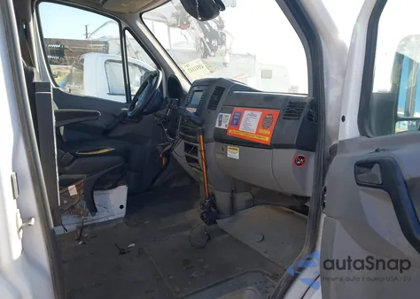 2016 Mercedes-Benz Sprinter 2500 High Roof z USA, uszkodzony, nr VIN WD3PE8DD5GP361053